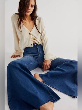 We The Free Just Float On Flare Jeans Raw Hems Medium Wash